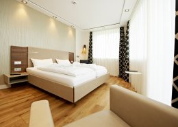 Hotel Logierhus Langeoog - Zimmer - Doppelzimmer classic - Bett